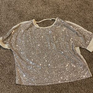 NWT. She & sky top